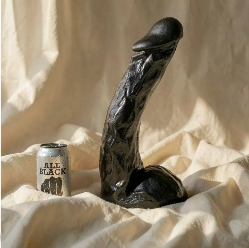 Frutille Dong Curvo 28 cm All Black dildo punto G