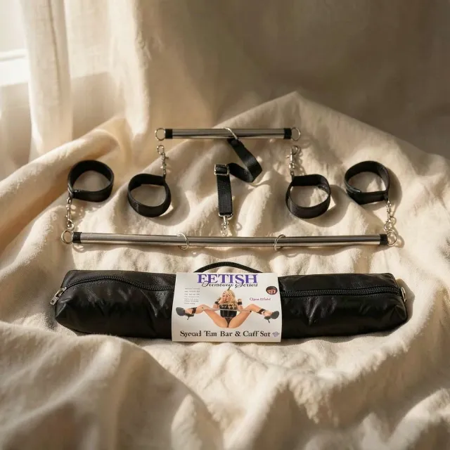 Fetish Fantasy Spread Em Bar Set bondage metallo