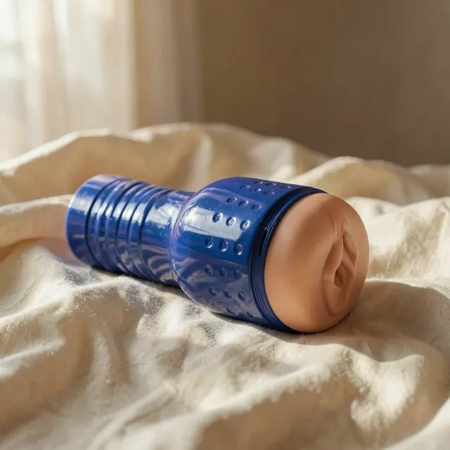 Private Alexa Tomas masturbatore realistico caramello