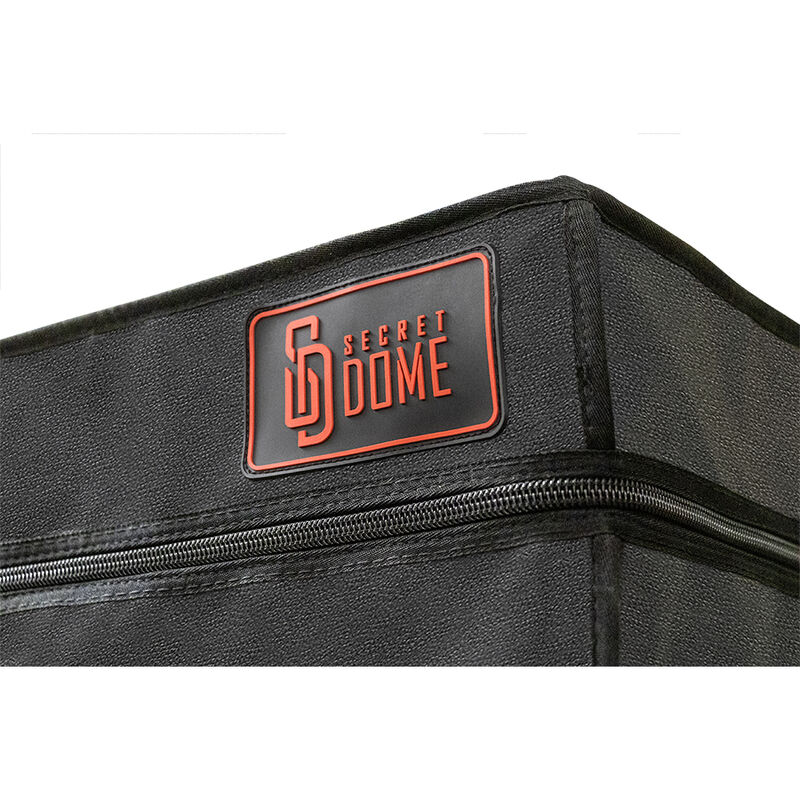 Secret Dome Kink Club Bukkake cabina BDSM nero rosso