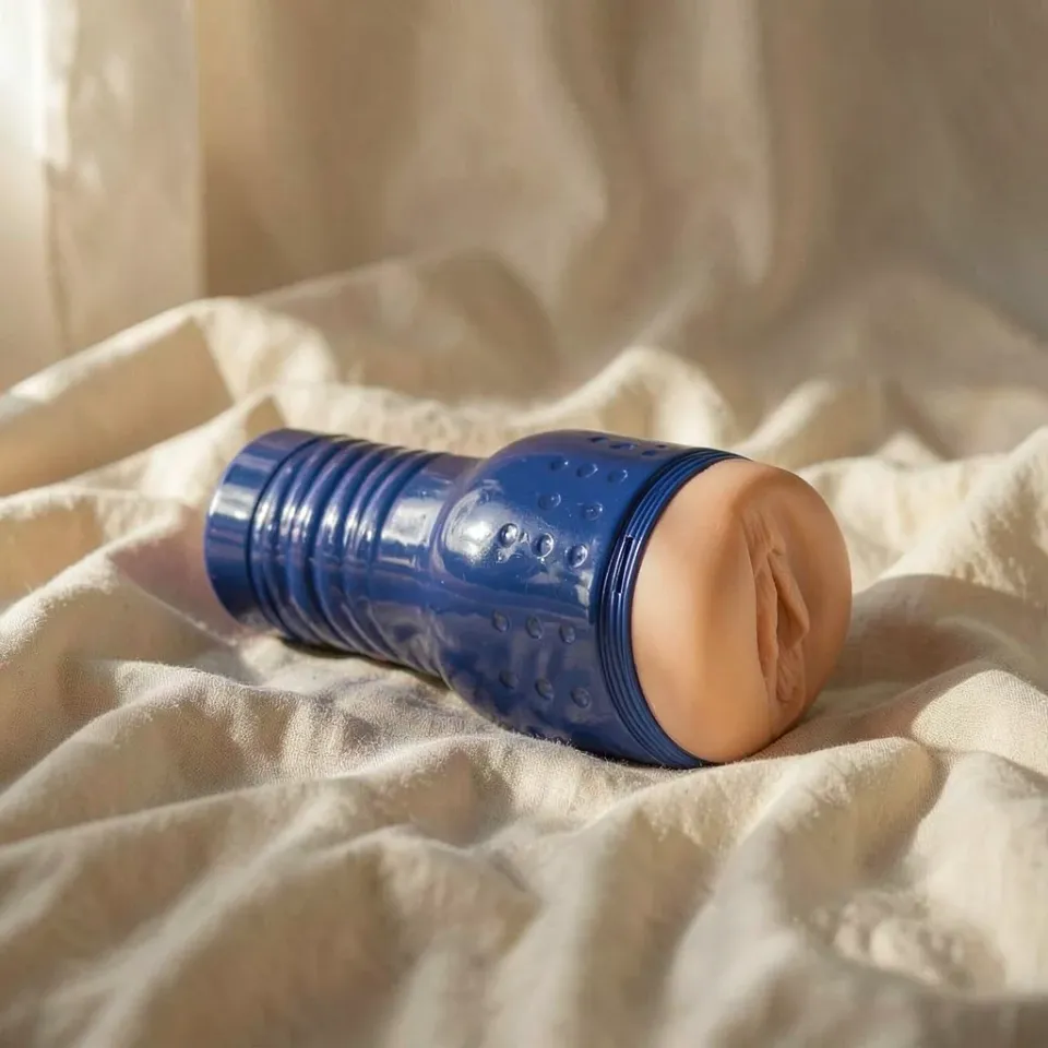 Private Ginebra Bellucci masturbatore realistico caramello