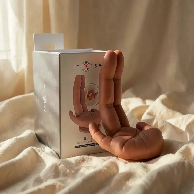 Intense Leela dildo realistico con ventosa 126 mm
