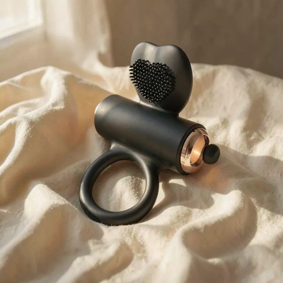 Womanvibe Zeus anello vibrante silicone stimolatore cuore