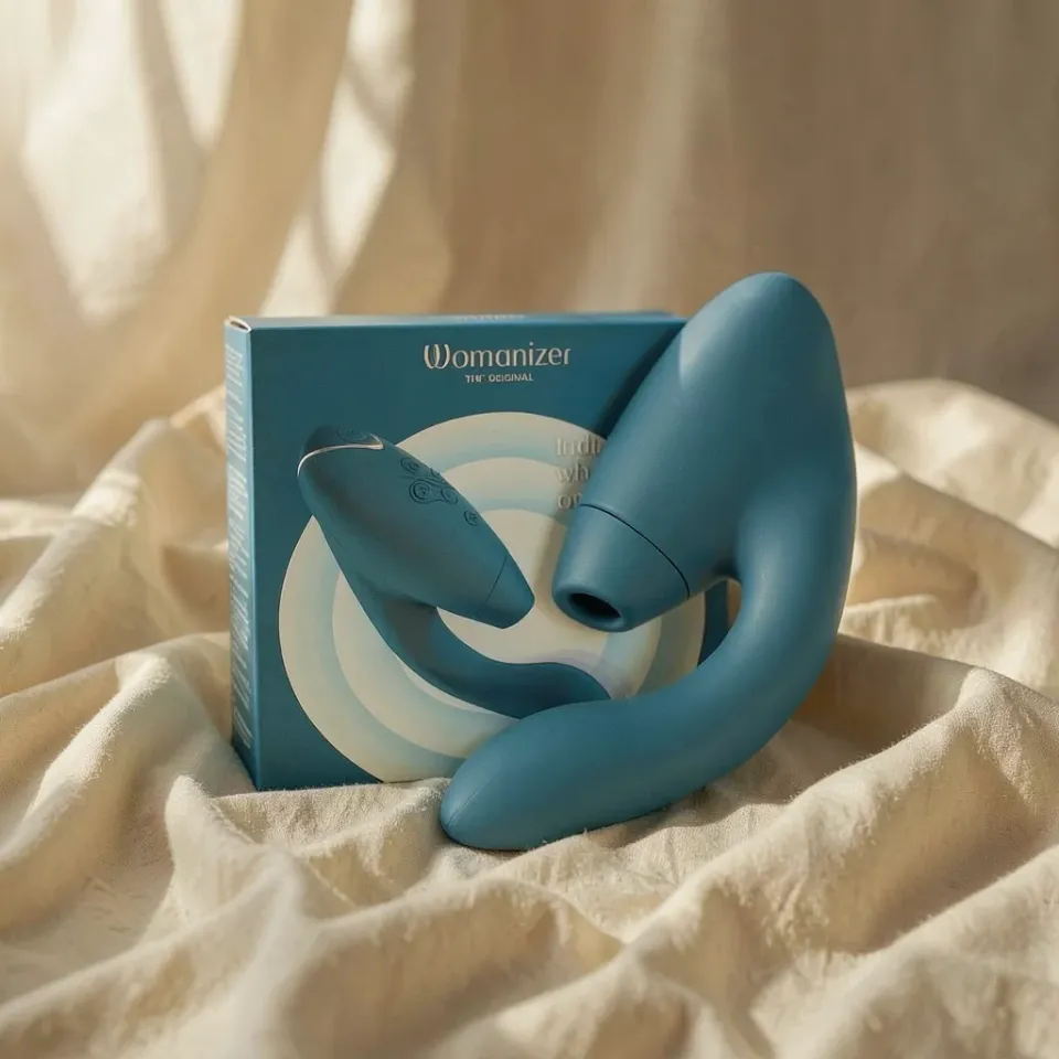Womanizer Duo 2 stimolatore clitorideo blu petrol doppia stimolazione