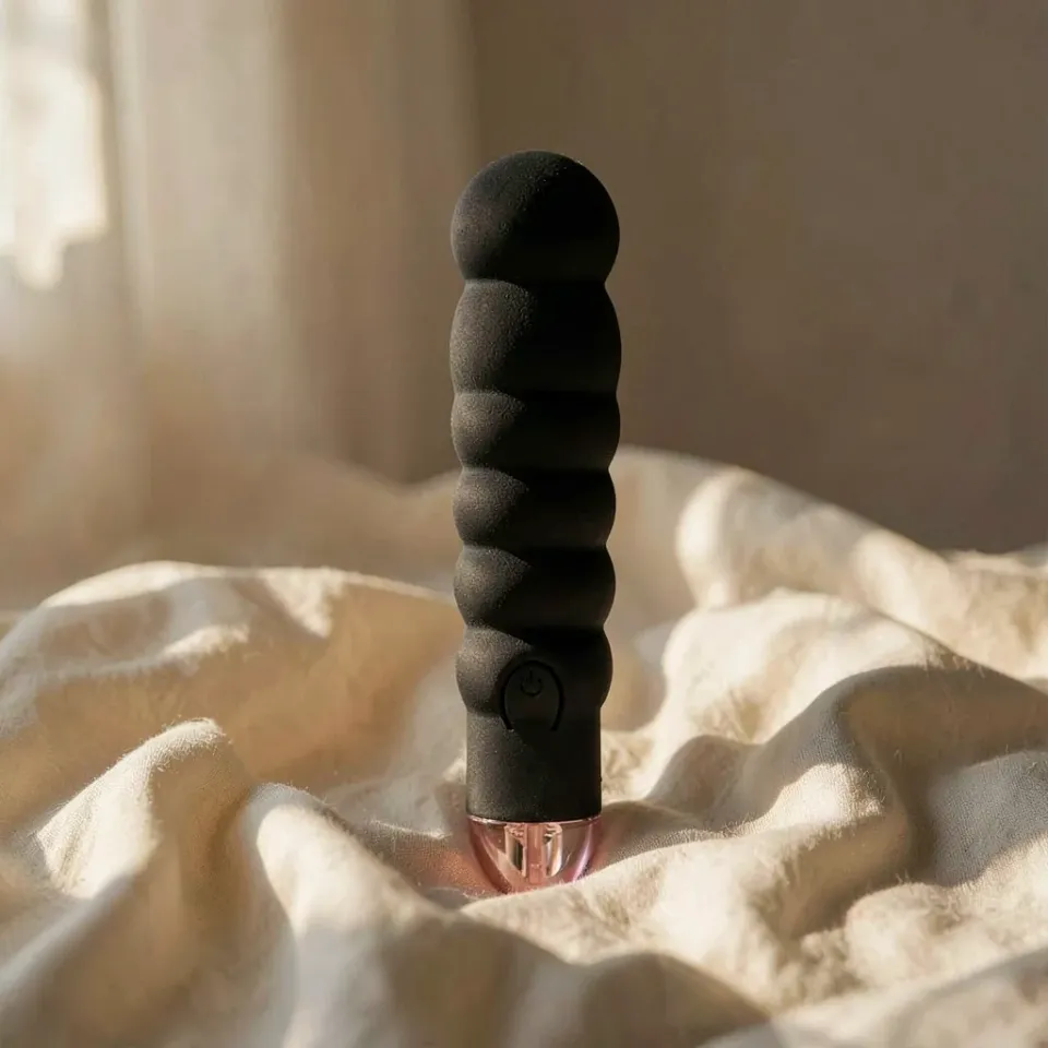 Dolce Vita Sei Nero vibratore in silicone nero 13 cm