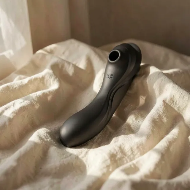 Satisfyer Curvy Trinity 4 stimolatore clitoride nero air pulse
