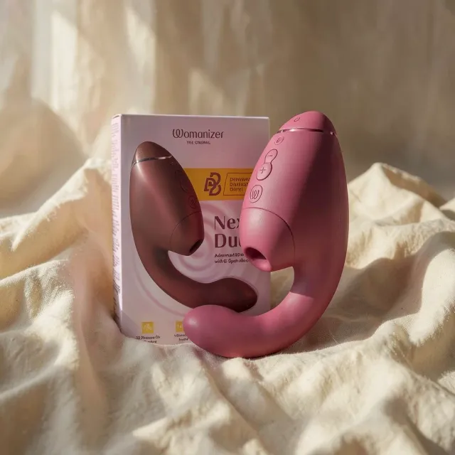 Womanizer Duo Next stimolatore clitoride rosa scuro 3D