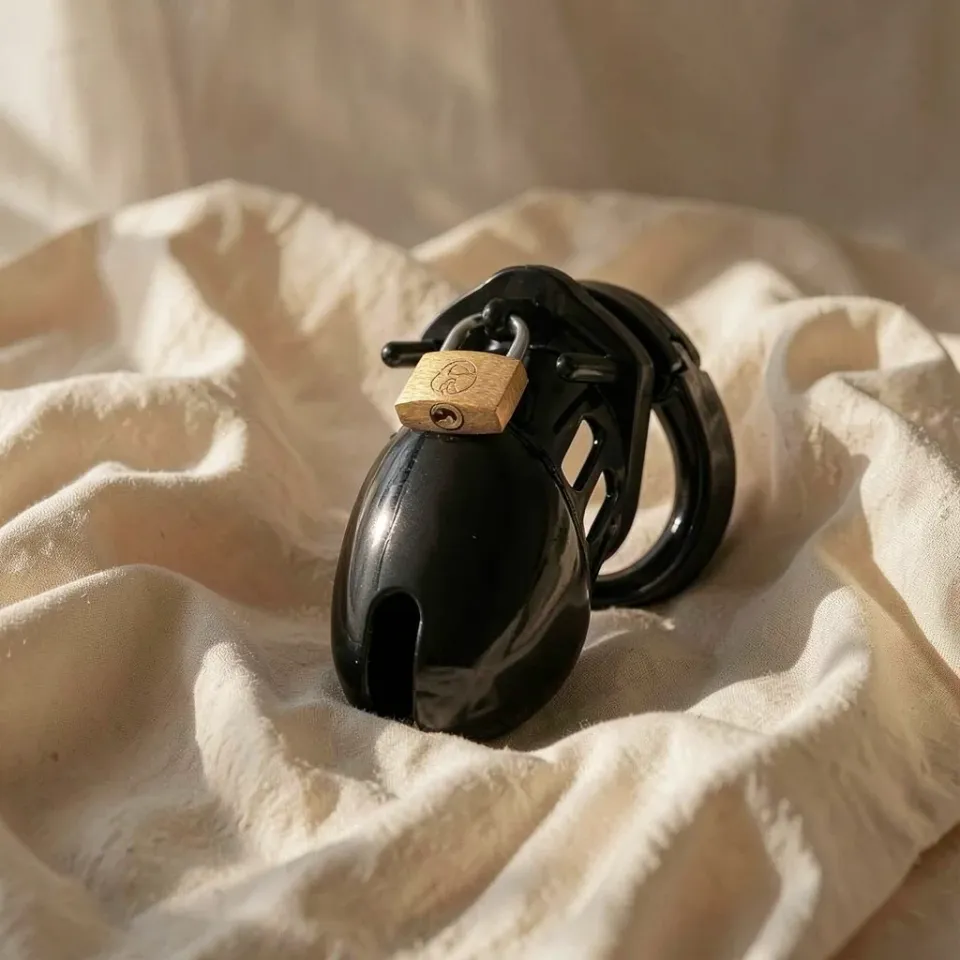 Addicted Toys Locked Obsidian Hold gabbia castità taglia S