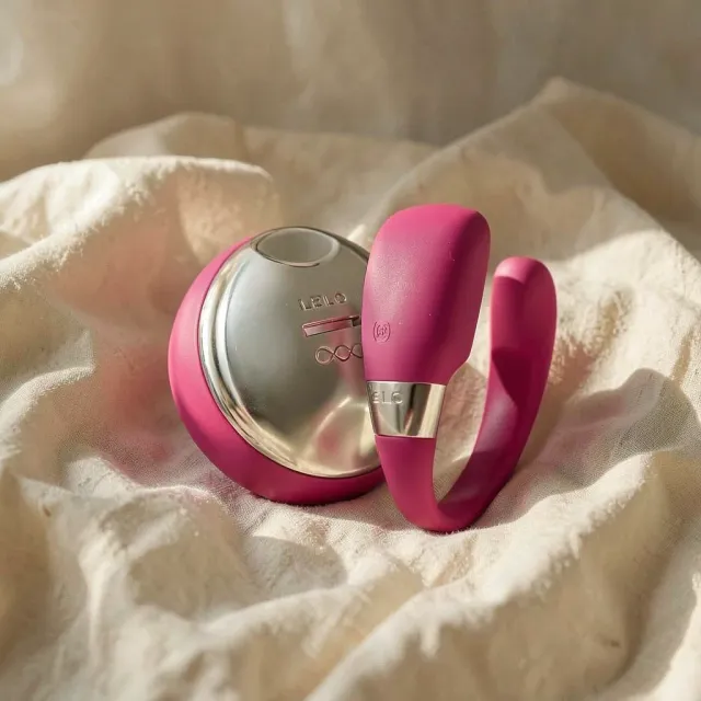LELO Tiani 3 Insignia vibratore di coppia cerise