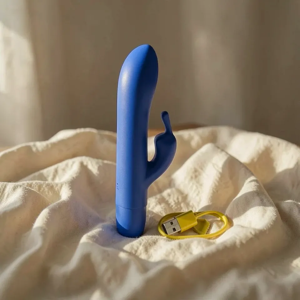 B Swish Bwild Bunny Infinite Classic vibratore rabbit blu silicone