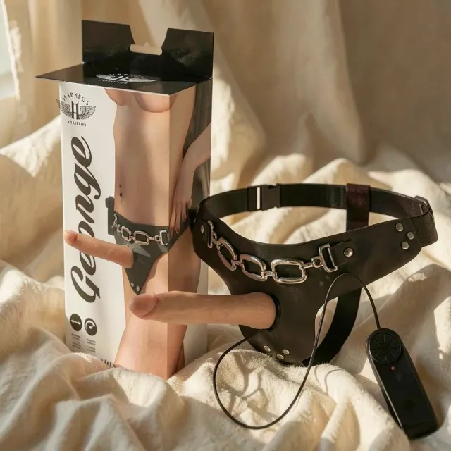 Attraction George harness strap-on vibrante 19 cm multivelocità
