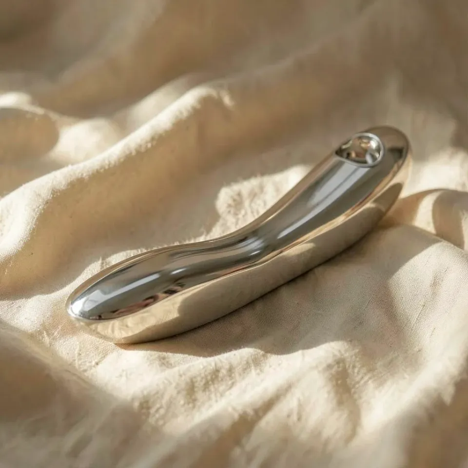 Lelo Inez vibratore clitorideo acciaio 5 modalità
