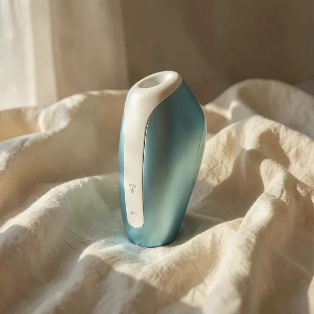 Satisfyer Love Breeze stimolatore clitoride blu air pulse