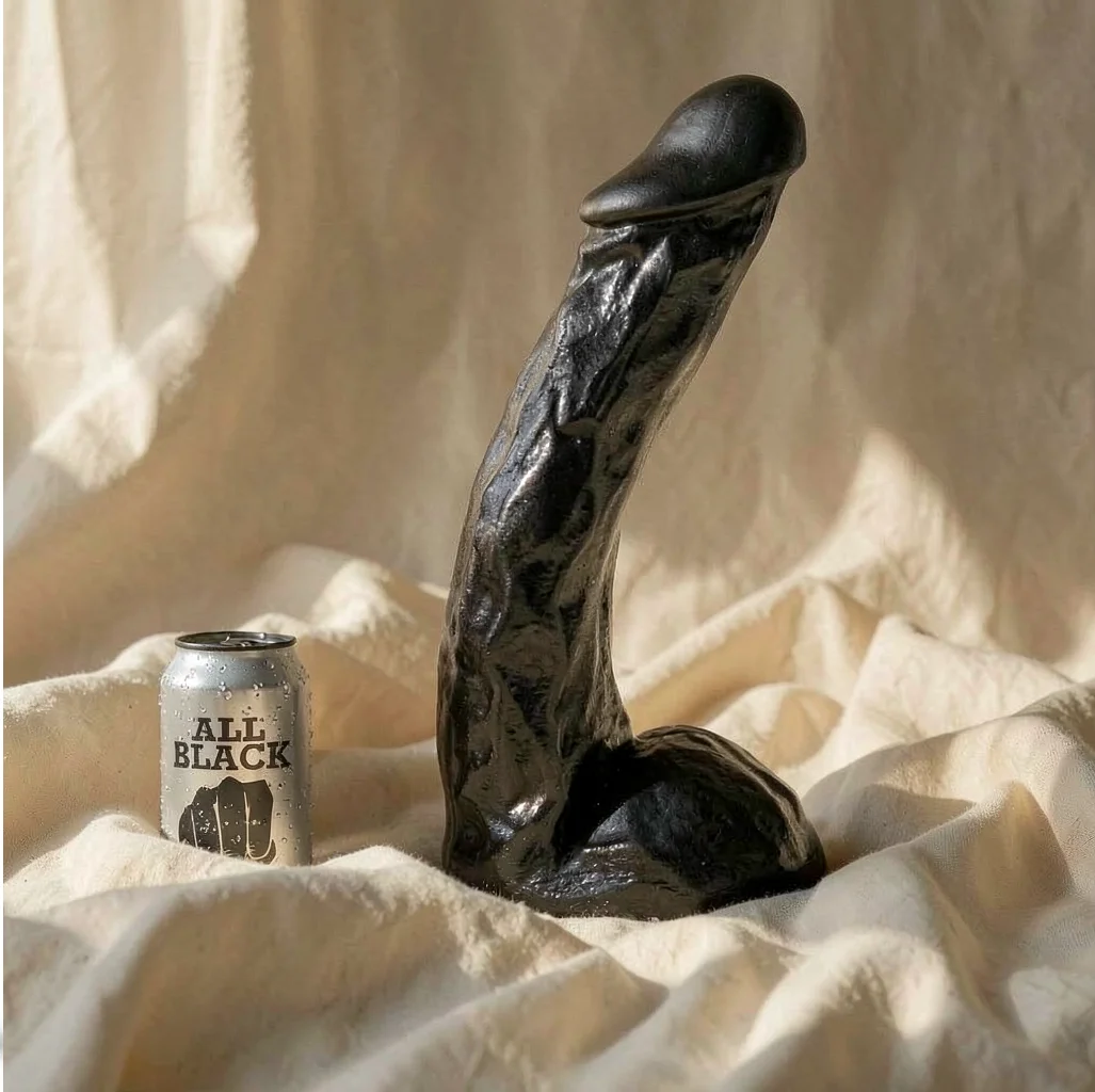 Frutille Dong Curvo 28 cm All Black dildo punto G