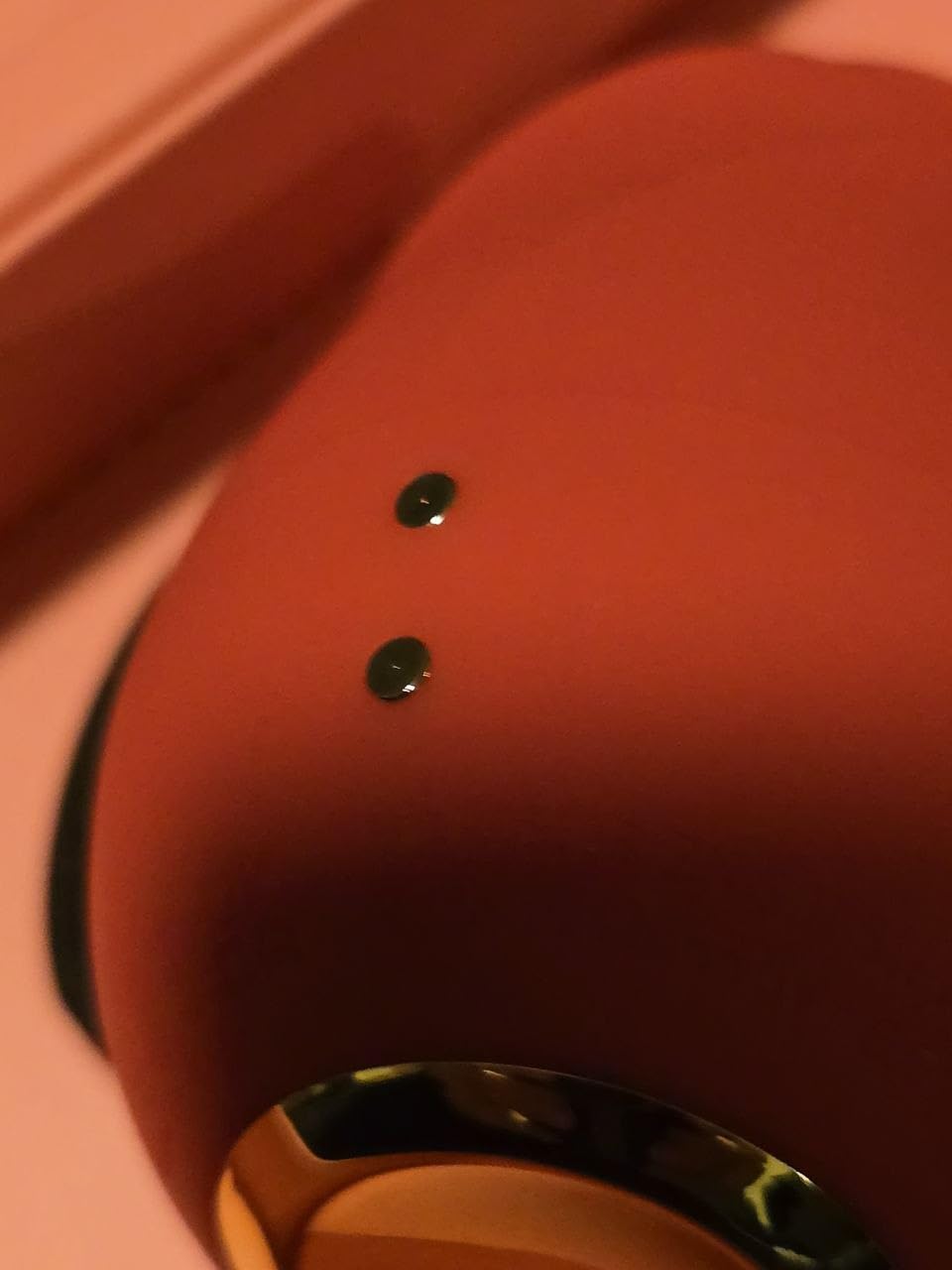 Womanizer Rose succhia clitoride rosso ricaricabile