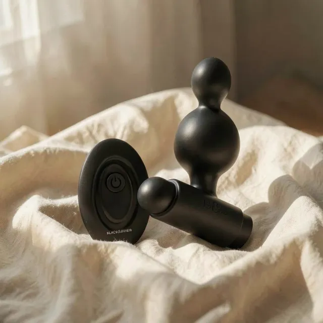 Black&Silver Tucker plug vibrante con telecomando 8 cm