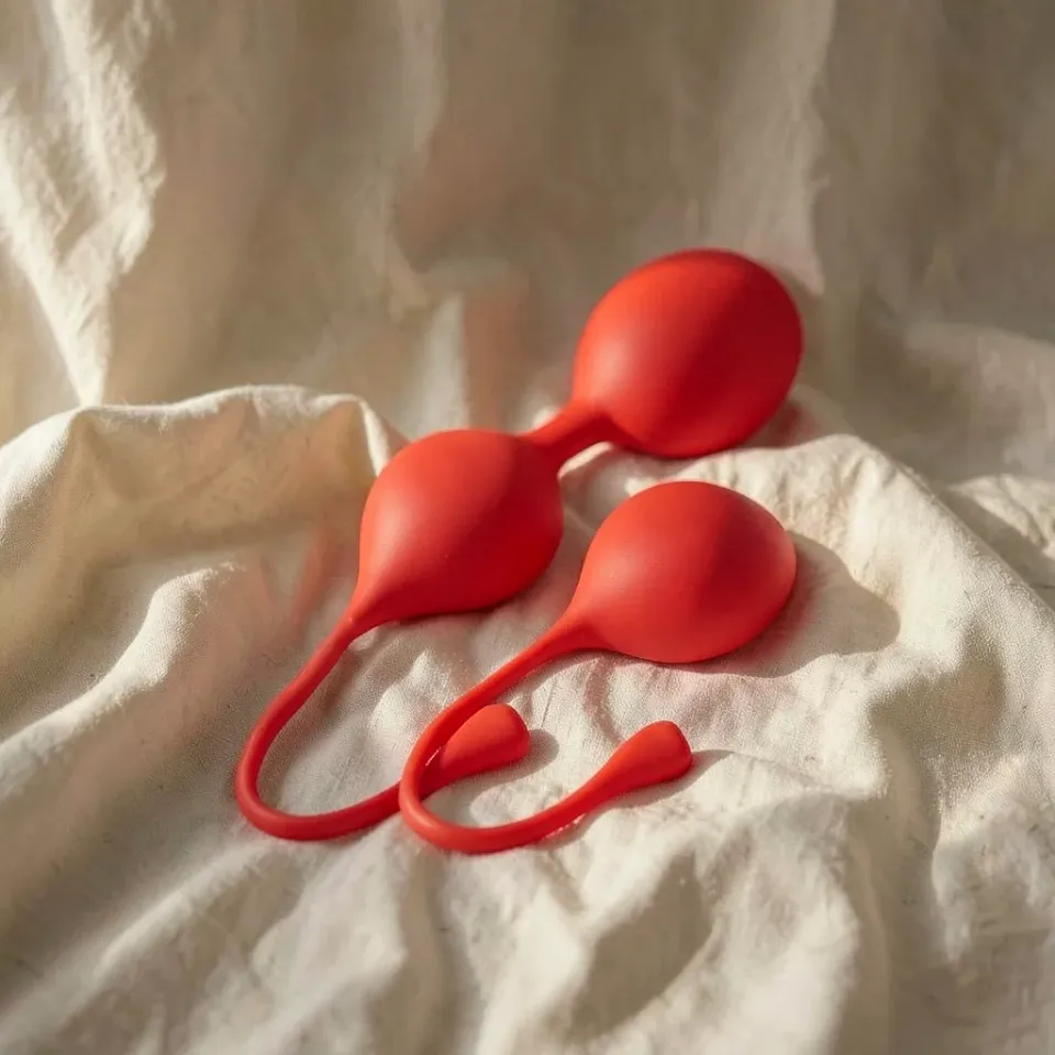 Intense Kendall palline Kegel rosse 28-50 g silicone