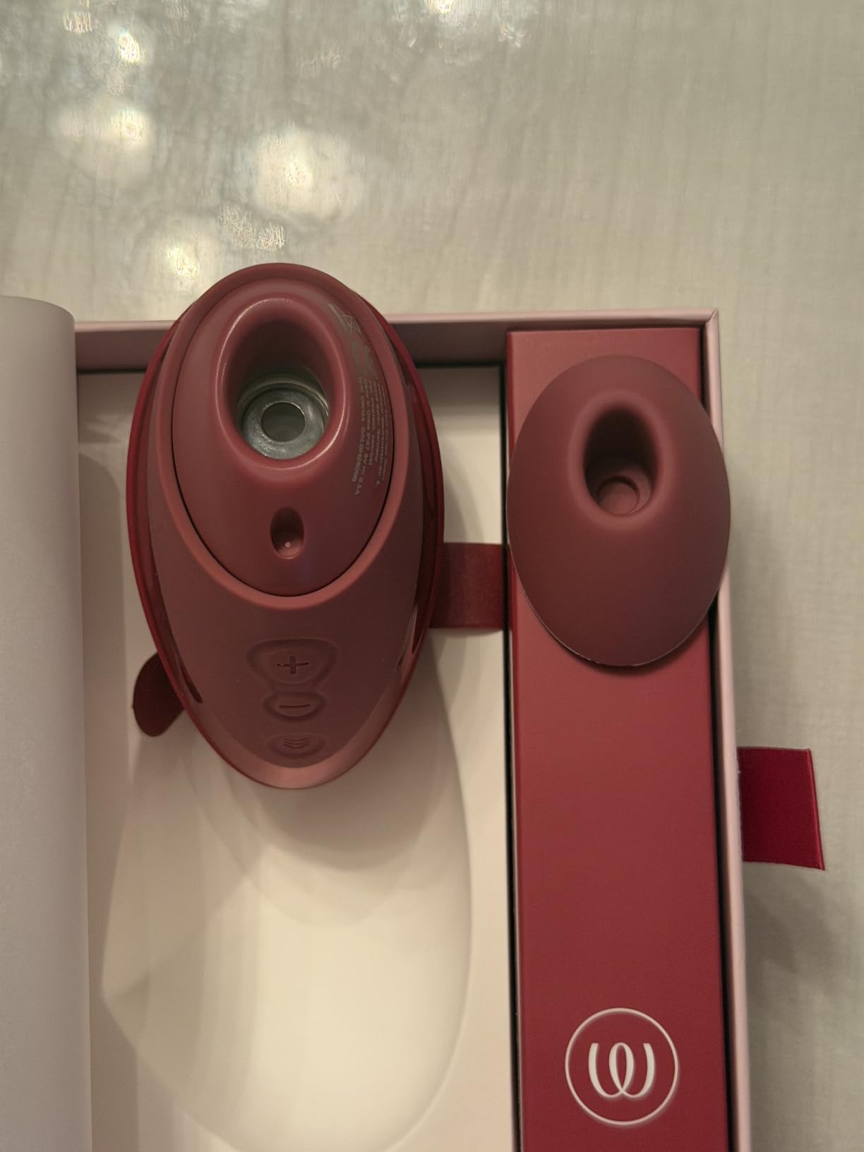 Womanizer Next Liberty stimolatore clitorideo bordeaux 3D