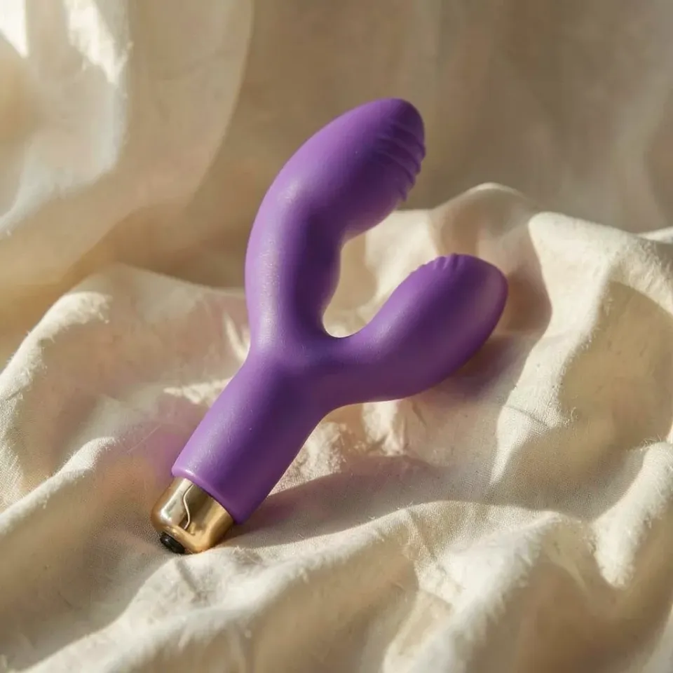 Frutille Womanvibe Vanix mini vibratore silicone 12 cm