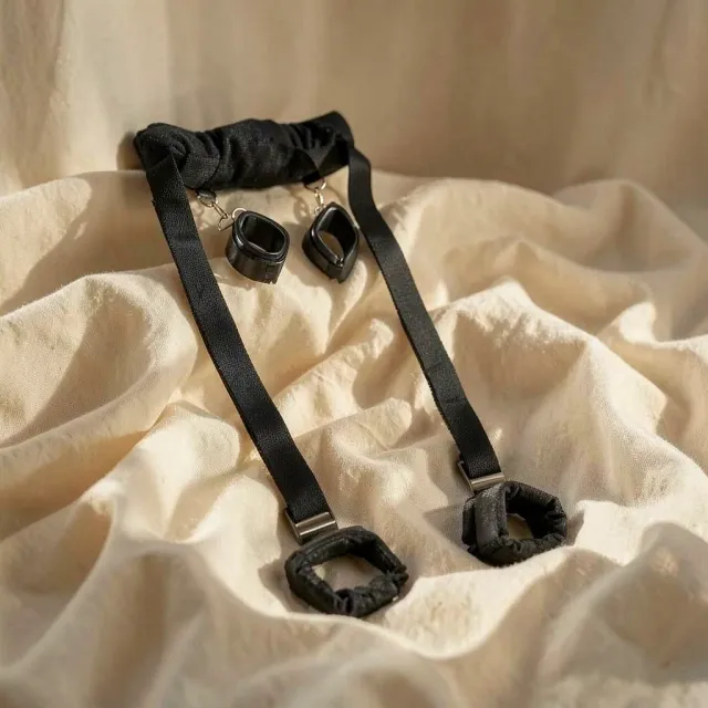 Pipedream Position Master set bondage con polsini