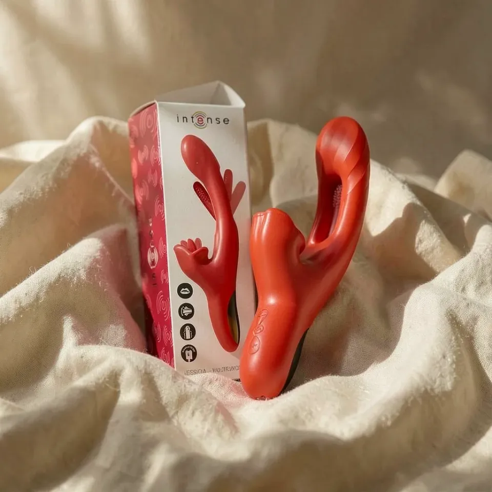 Intense Jessica vibratore rabbit con lingua rotante