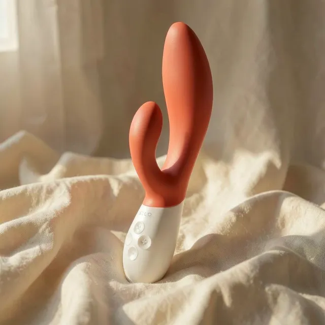 LELO Ina 3 vibratore rabbit corallo 10 modalita