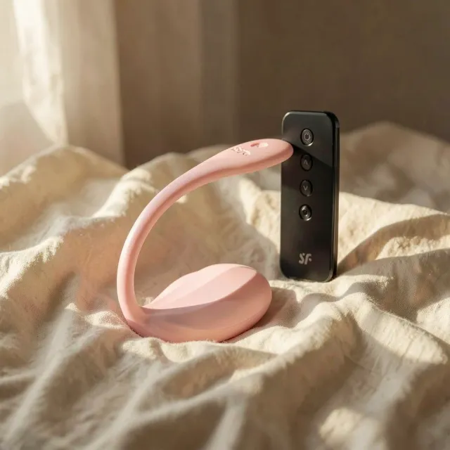 Satisfyer Ribbed Petal vibratore punto G rosa