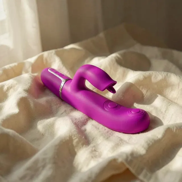 Pretty Love Rabbit Licking vibratore rabbit fucsia licking