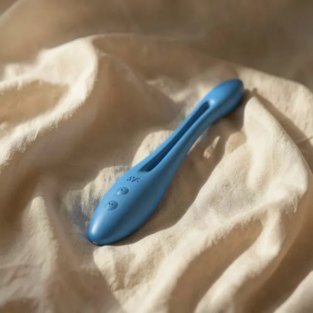 Satisfyer Elastic Game vibratore coppia flessibile blu 2 motori